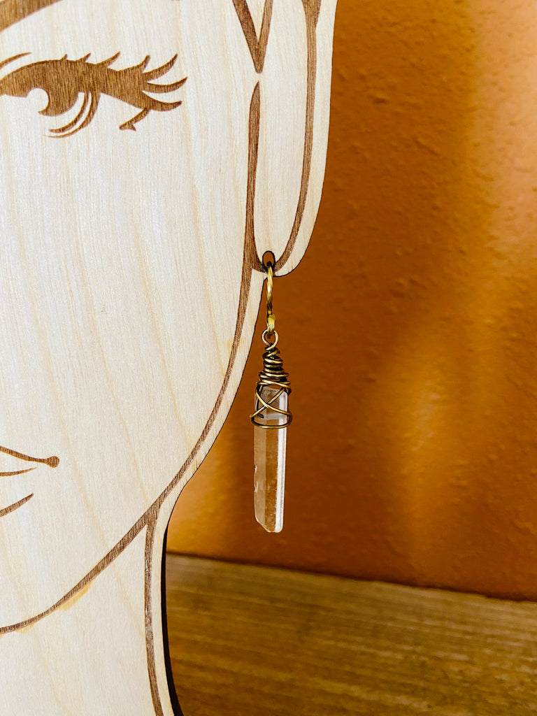 CRYSTAL QUARTZ EARRINGS BRASS